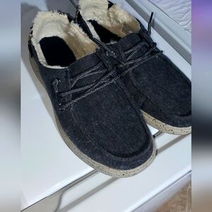 BOBS Gray Memory Foam Shoes Size 8 1/2 EUC